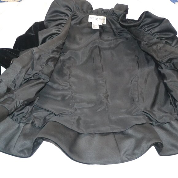 Vintage AFTER FIVE Black Velvet Blazer Jacket Formal Ruffle Jacket Size 10 - Picture 5 of 10